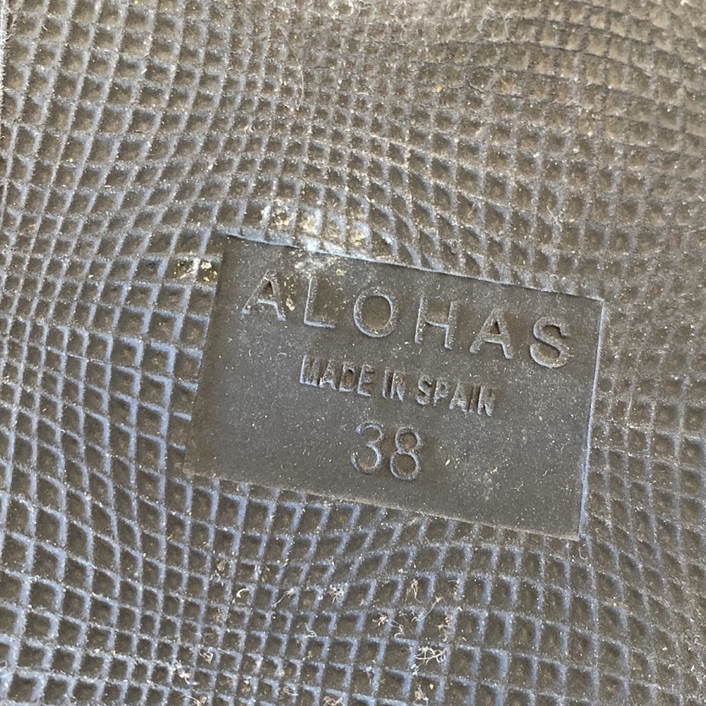 ALOHAS designer sandals - Picture 10 of 10